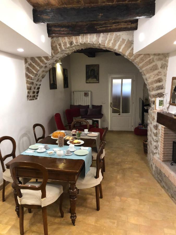 B&B Le Principesse Sermoneta Εξωτερικό φωτογραφία