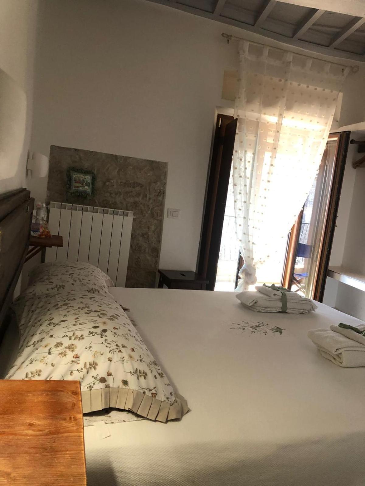 B&B Le Principesse Sermoneta Εξωτερικό φωτογραφία
