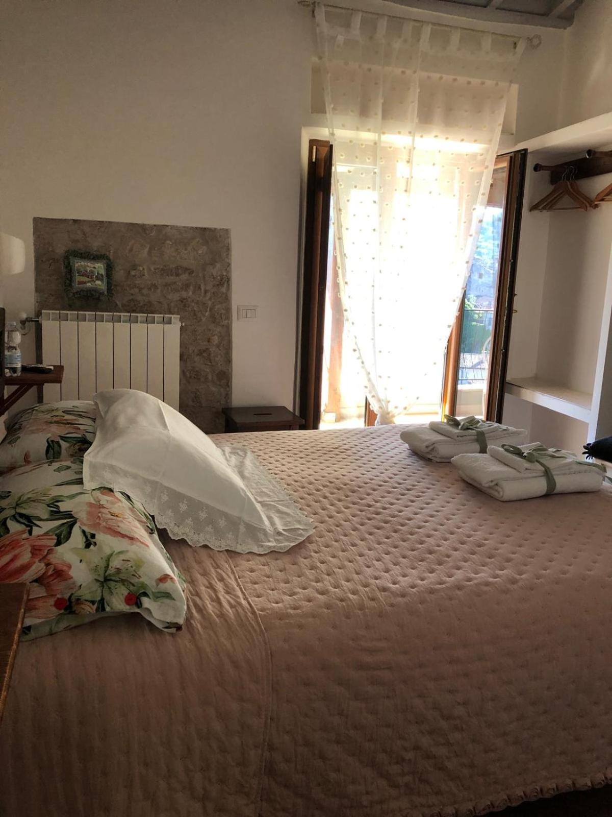 B&B Le Principesse Sermoneta Εξωτερικό φωτογραφία